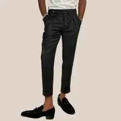 Pleated Stretch Wool Cuffed Pants - Black